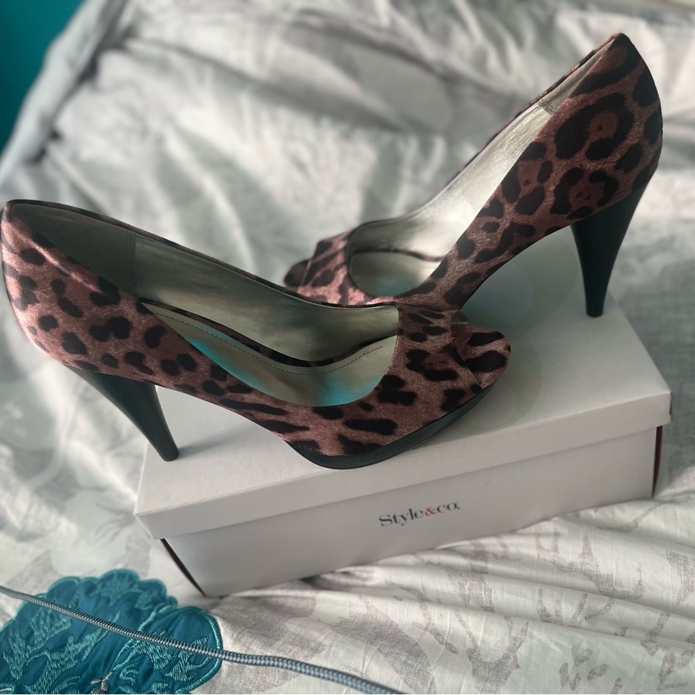 Beautiful high heels for sale